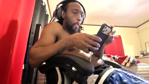 glomightyj online show from July 27, 4:52 am