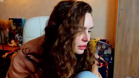 Gloria Wood online show from December 17, 6:47 pm