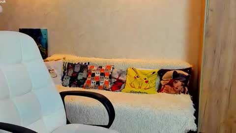 Gloria Wood online show from February 13, 4:25 pm