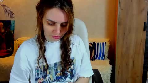 Gloria Wood online show from May 6, 4:34 pm