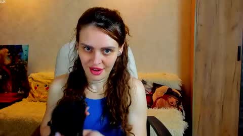 Gloria Wood online show from May 11, 8:50 pm