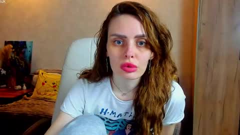 Gloria Wood online show from May 14, 6:26 pm