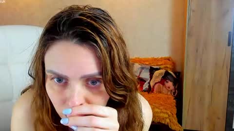 Gloria Wood online show from May 16, 7:45 pm