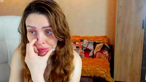 Gloria Wood online show from May 16, 8:18 pm