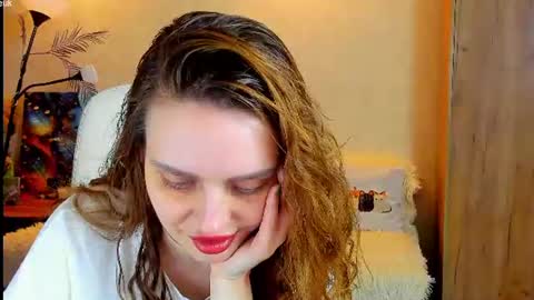 Gloria Wood online show from June 19, 7:39 pm