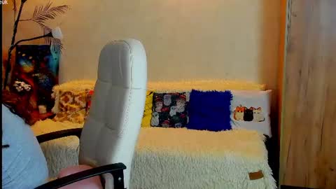 Gloria Wood online show from June 21, 5:48 pm