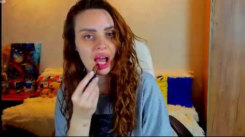Gloria Wood online show from July 8, 1:04 pm