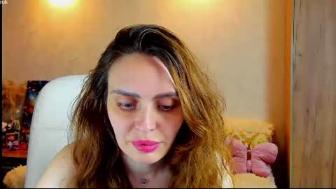 Gloria Wood online show from July 18, 9:18 pm