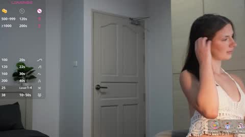 Snapshot of gloriamillss chatting on December 4, 11:35 pm Gloria online show from December 4, 11:35 pm