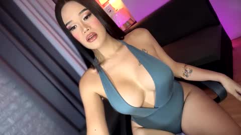 shy online show from November 19, 6:41 pm