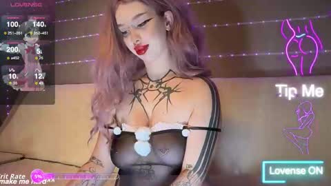 Snapshot of gloryaaaa chatting on November 6, 9:26 pm I want to make you happy and lovense online show from November 6, 9:26 pm