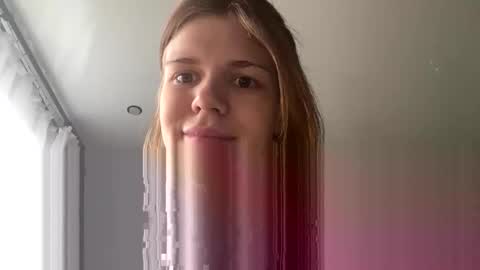  Roxy  online show from April 23, 2:08 pm