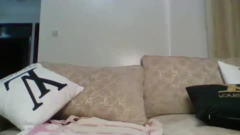 glossybae online show from October 18, 9:48 pm