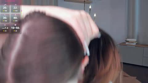 Snapshot of glowhub_ chatting on May 28, 9:12 pm Ann Eliz and Gigi online show from May 28, 9:12 pm