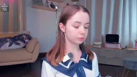 Snapshot of glowhub_ chatting on June 15, 7:27 pm Ann Eliz and Gigi online show from June 15, 7:27 pm