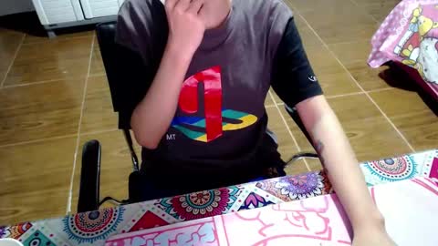 Snapshot of glowingecho chatting on December 11, 6:14 am glowingecho online show from December 11, 6:14 am