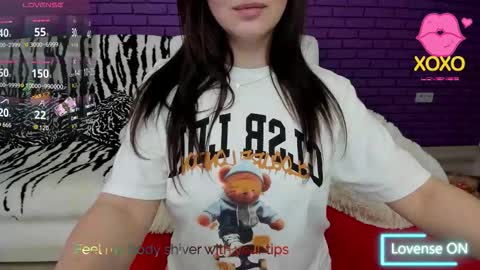 Mia online show from February 2, 3:33 pm