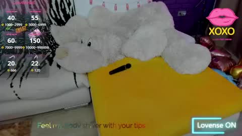 Mia online show from May 26, 4:36 pm