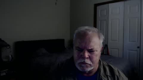 Snapshot of gmctruckguy chatting on October 1, 7:31 pm gmctruckguy online show from October 1, 7:31 pm