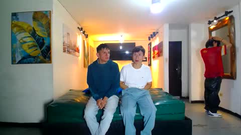 THOMAS AND DAMIAND online show from May 20, 1:17 pm