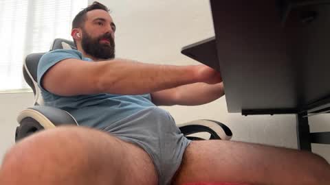Snapshot of gnorris88 chatting on December 10, 5:44 pm Gavin Norris online show from December 10, 5:44 pm