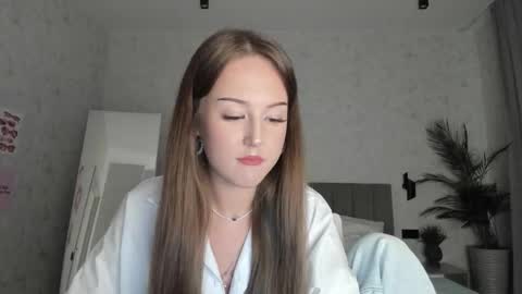 Snapshot of go0d_grl chatting on October 6, 9:40 am Lina online show from October 6, 9:40 am