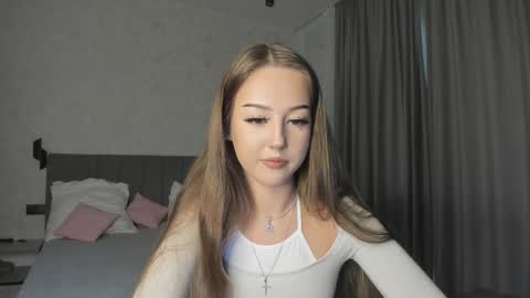 Snapshot of go0d_grl chatting on November 1, 8:38 am Lina online show from November 1, 8:38 am