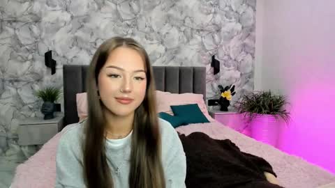 Snapshot of go0d_grl chatting on November 12, 8:26 am Lina online show from November 12, 8:26 am