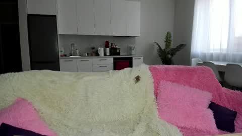 Lina online show from February 14, 8:33 am