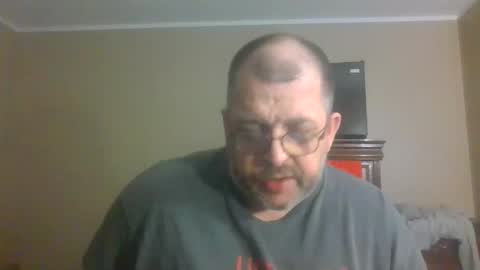 IDKIDCIDGAF online show from April 25, 3:20 am