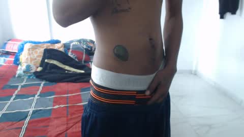Snapshot of god_chinolatino chatting on May 6, 12:54 pm god_chinolatino online show from May 6, 12:54 pm