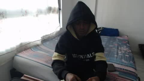 Snapshot of god_chinolatino chatting on May 10, 12:43 pm god_chinolatino online show from May 10, 12:43 pm