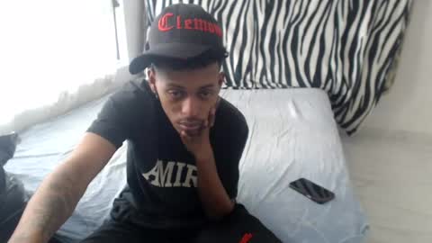 Snapshot of god_chinolatino chatting on June 14, 3:36 pm god_chinolatino online show from June 14, 3:36 pm