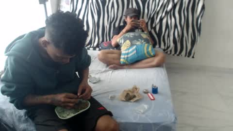 Snapshot of god_chinolatino chatting on June 15, 1:35 pm god_chinolatino online show from June 15, 1:35 pm