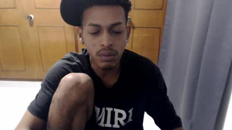 Snapshot of god_chinolatino chatting on June 27, 5:18 pm god_chinolatino online show from June 27, 5:18 pm