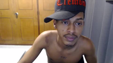 Snapshot of god_chinolatino chatting on June 29, 6:08 pm god_chinolatino online show from June 29, 6:08 pm