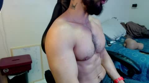 Snapshot of god_hunkules chatting on May 3, 4:13 pm god hunkules online show from May 3, 4:13 pm
