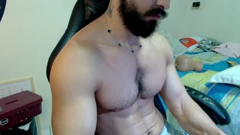 Snapshot of god_hunkules chatting on May 11, 4:48 pm god hunkules online show from May 11, 4:48 pm