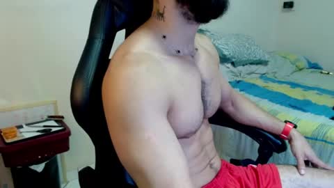 Snapshot of god_hunkules chatting on May 15, 7:10 pm god hunkules online show from May 15, 7:10 pm