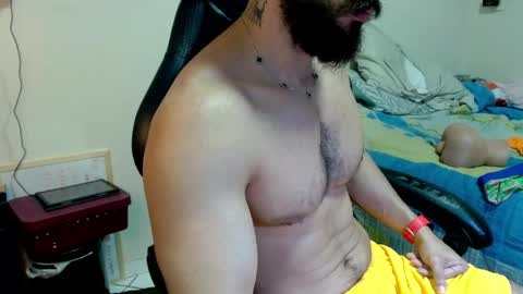 Snapshot of god_hunkules chatting on June 9, 7:36 pm god hunkules online show from June 9, 7:36 pm
