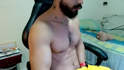 Snapshot of god_hunkules chatting on June 28, 4:13 pm god hunkules online show from June 28, 4:13 pm