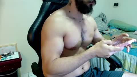 Snapshot of god_hunkules chatting on July 13, 4:21 pm god hunkules online show from July 13, 4:21 pm