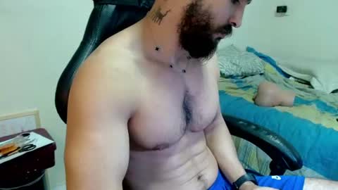 Snapshot of god_hunkules chatting on July 14, 6:24 pm god hunkules online show from July 14, 6:24 pm