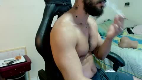 Snapshot of god_hunkules chatting on July 18, 4:55 pm god hunkules online show from July 18, 4:55 pm