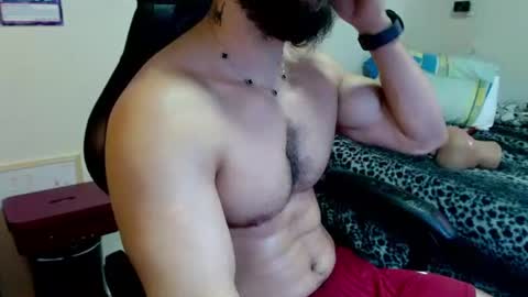 Snapshot of god_hunkules chatting on August 1, 5:01 pm god hunkules online show from August 1, 5:01 pm
