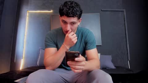 steven online show from December 4, 12:25 pm