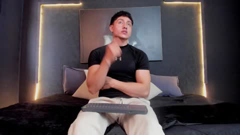 steven online show from December 6, 3:55 pm