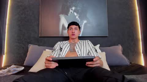 steven online show from December 15, 9:09 pm