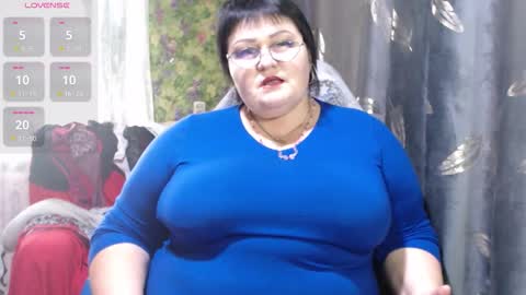 Snapshot of goddess57 chatting on October 20, 8:26 am Goddess online show from October 20, 8:26 am