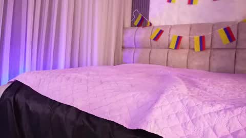 Snapshot of goddess_eli77 chatting on June 25, 3:06 am goddess_eli77 online show from June 25, 3:06 am